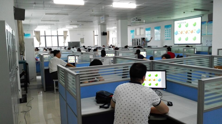 电子商务实验室 商务信息咨询的创新引擎